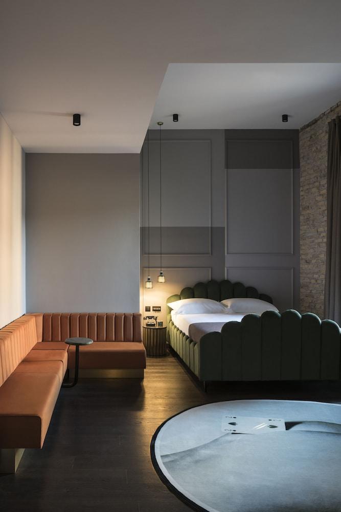 Chapter Hotel Roma
